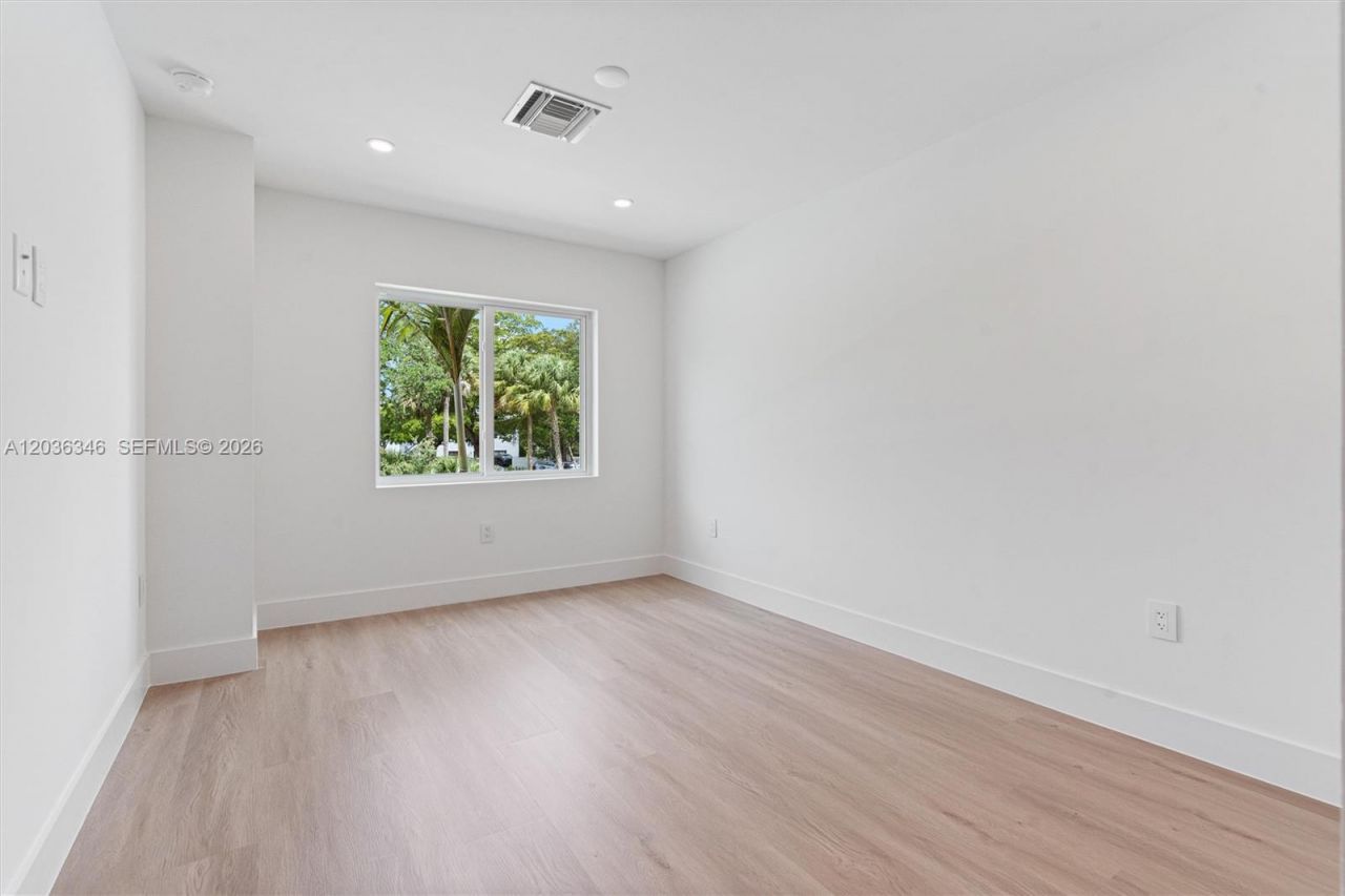 1555 NW 94th Way , Coral Springs, FL 33071 Photo