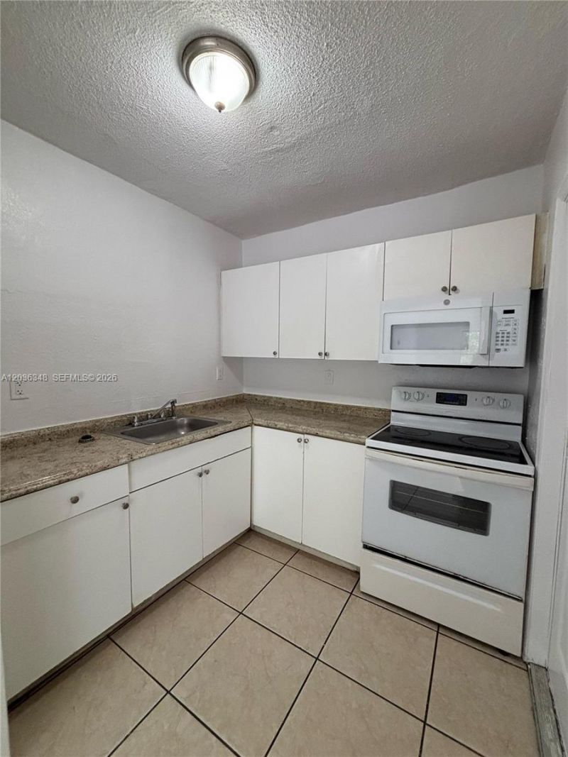 8287 NE Miami Ct , Unit 201, Miami, FL 33138 Photo