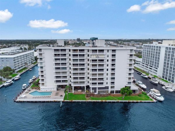 3100 NE 48th St , Unit 212, Fort Lauderdale, FL 33308