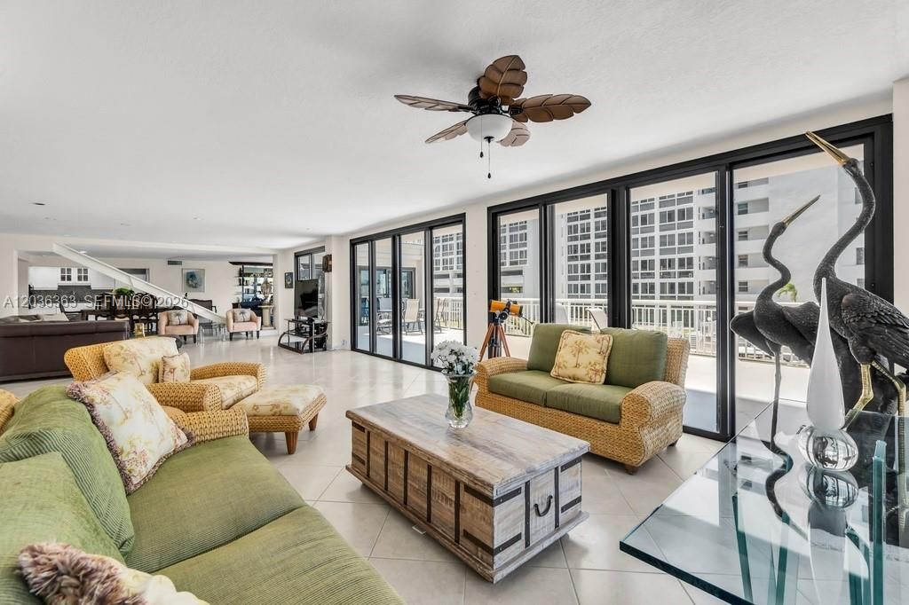 3100 NE 48th St, Unit 212, Fort Lauderdale, FL 33308 Photo