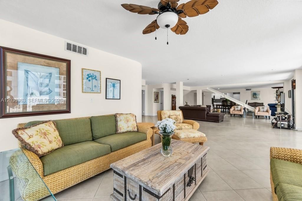 3100 NE 48th St, Unit 212, Fort Lauderdale, FL 33308 Photo