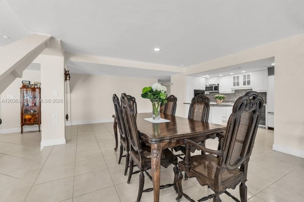 3100 NE 48th St, Unit 212, Fort Lauderdale, FL 33308 Photo