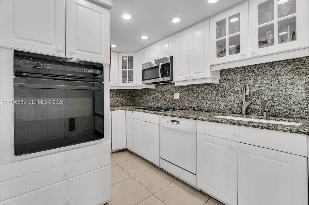 3100 NE 48th St, Unit 212, Fort Lauderdale, FL 33308 Photo