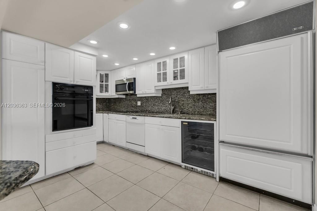 3100 NE 48th St, Unit 212, Fort Lauderdale, FL 33308 Photo