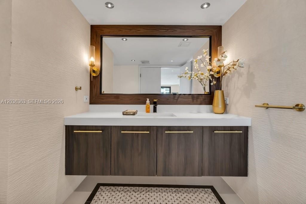 3100 NE 48th St, Unit 212, Fort Lauderdale, FL 33308 Photo