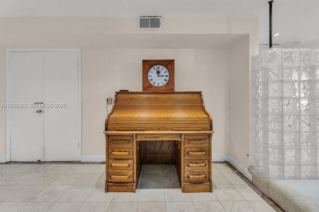 3100 NE 48th St, Unit 212, Fort Lauderdale, FL 33308 Photo