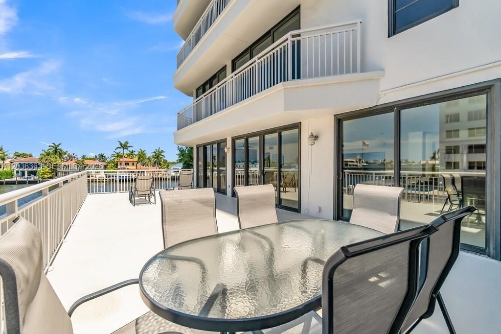 3100 NE 48th St, Unit 212, Fort Lauderdale, FL 33308 Photo