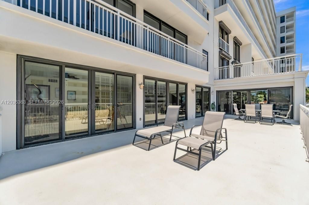 3100 NE 48th St, Unit 212, Fort Lauderdale, FL 33308 Photo