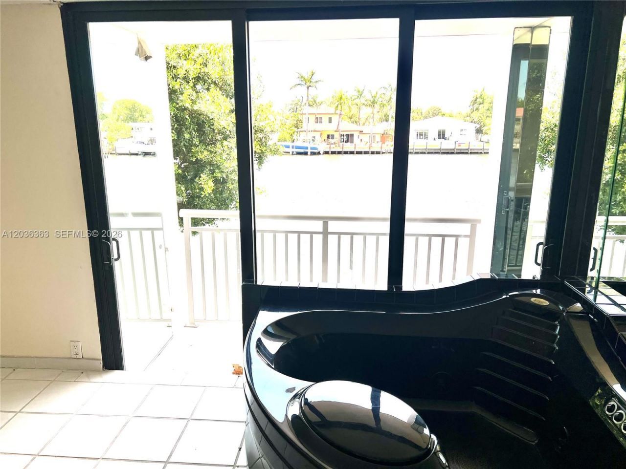 3100 NE 48th St, Unit 212, Fort Lauderdale, FL 33308 Photo