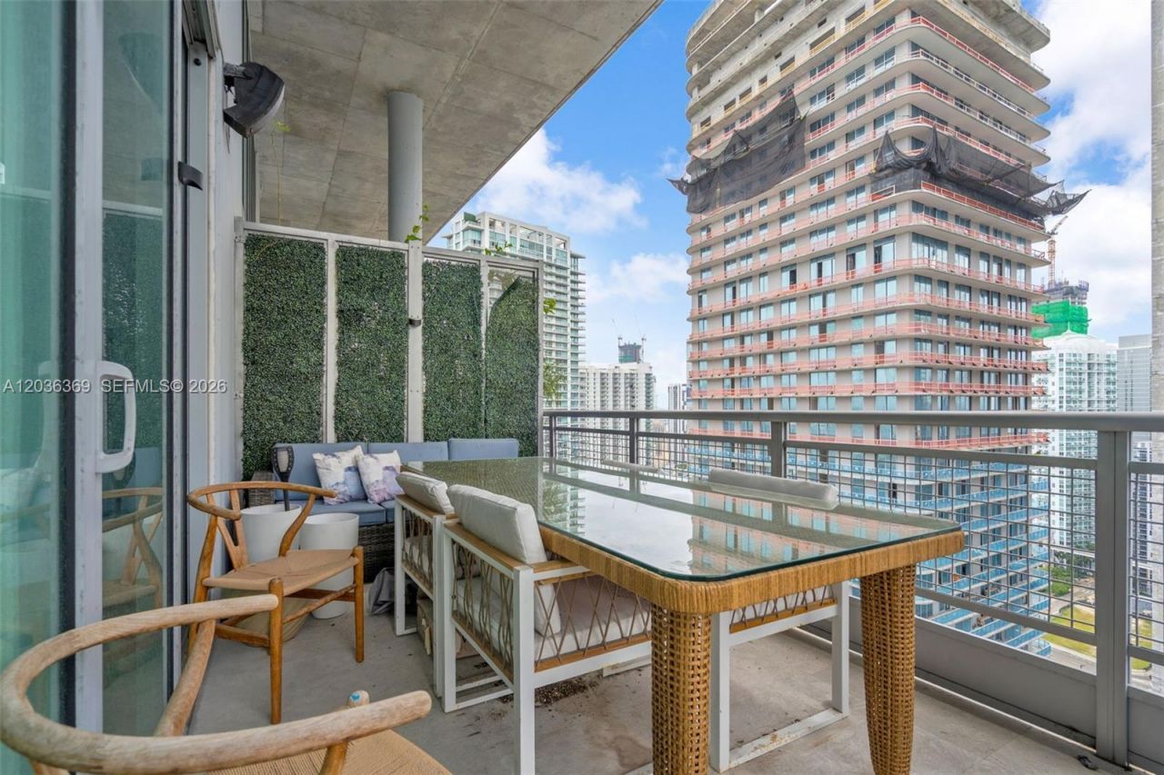 690 SW 1st Ct , Unit PHII16, Miami, FL 33130 Photo