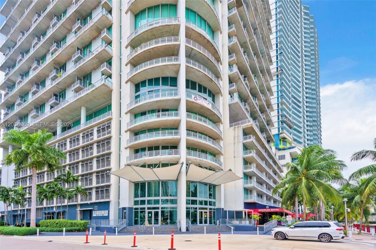 690 SW 1st Ct , Unit PHII16, Miami, FL 33130 Photo