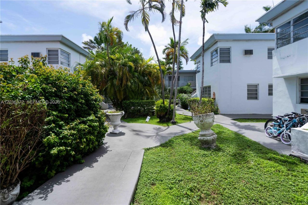 8315 Byron Ave , Unit 7A, Miami Beach, FL 33141 Photo