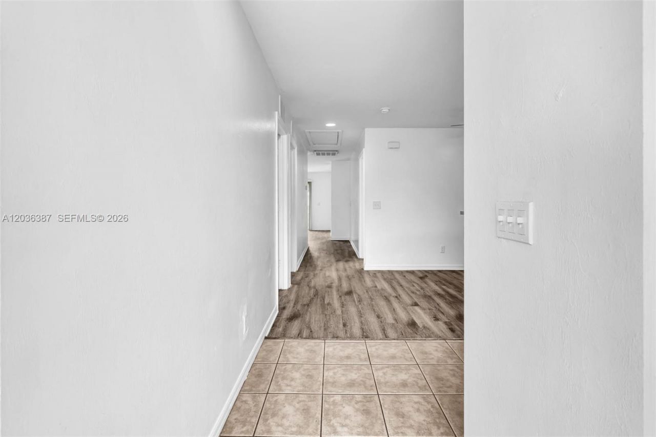 5327 30 St SW , Lehigh Acres, FL 33973 Photo