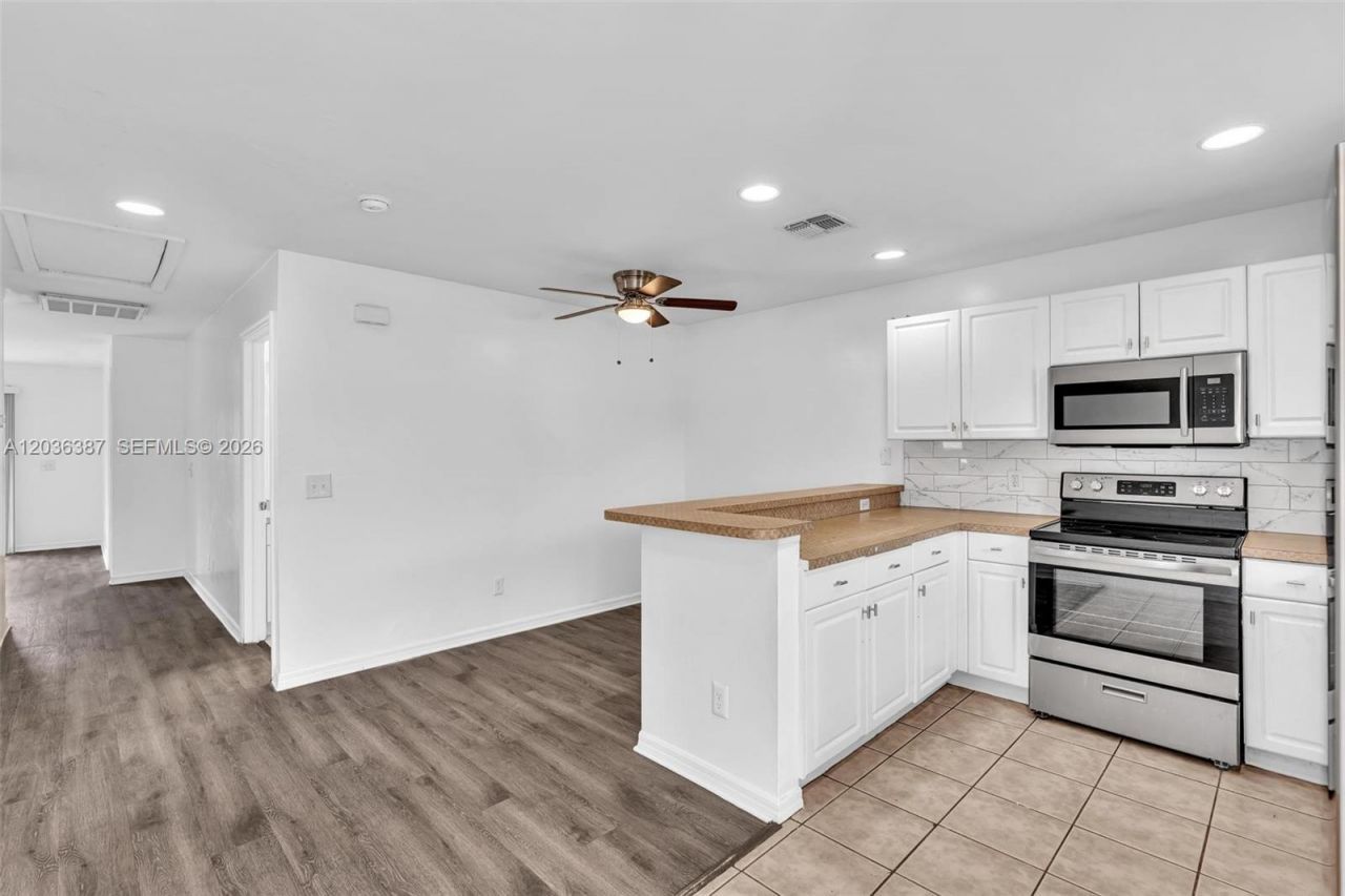 5327 30 St SW , Lehigh Acres, FL 33973 Photo