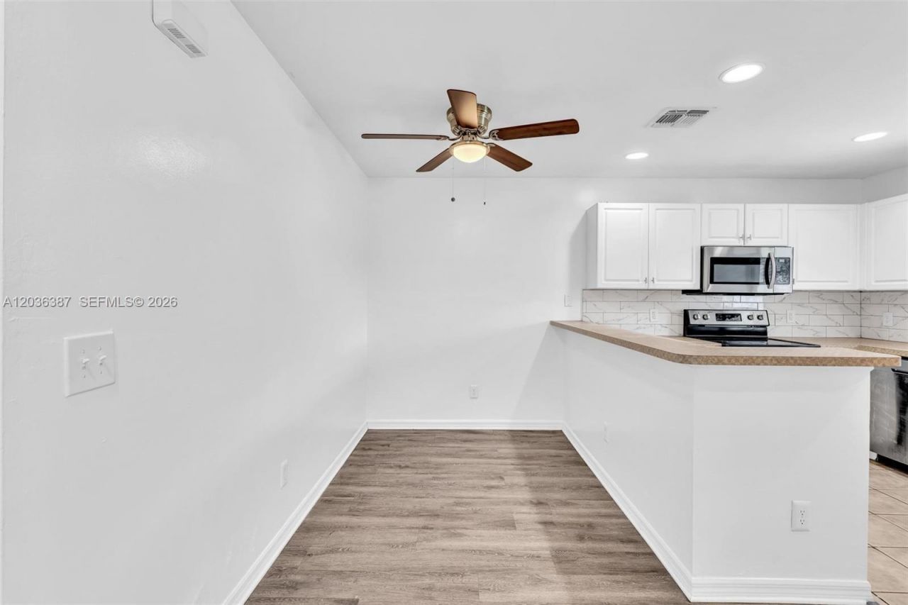 5327 30 St SW , Lehigh Acres, FL 33973 Photo