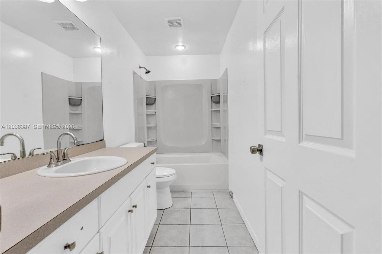 5327 30 St SW , Lehigh Acres, FL 33973 Photo