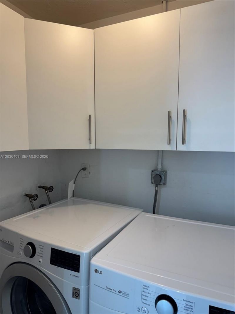 3528 SW 25th Ter, Unit 3528, Miami, FL 33133 Photo