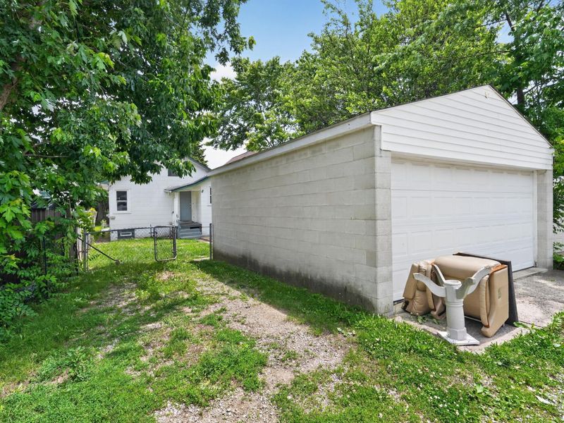 453 Catherine Street , Columbus, OH 43223 Photo 2
