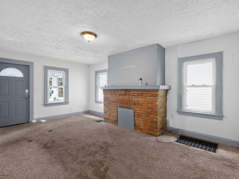 453 Catherine Street , Columbus, OH 43223 Photo 5