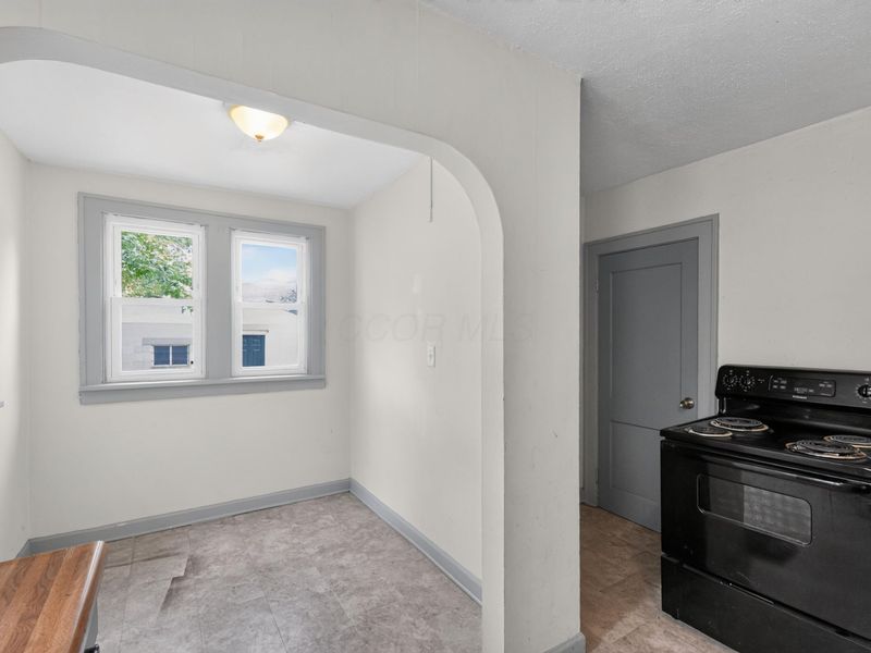 453 Catherine Street , Columbus, OH 43223 Photo 7