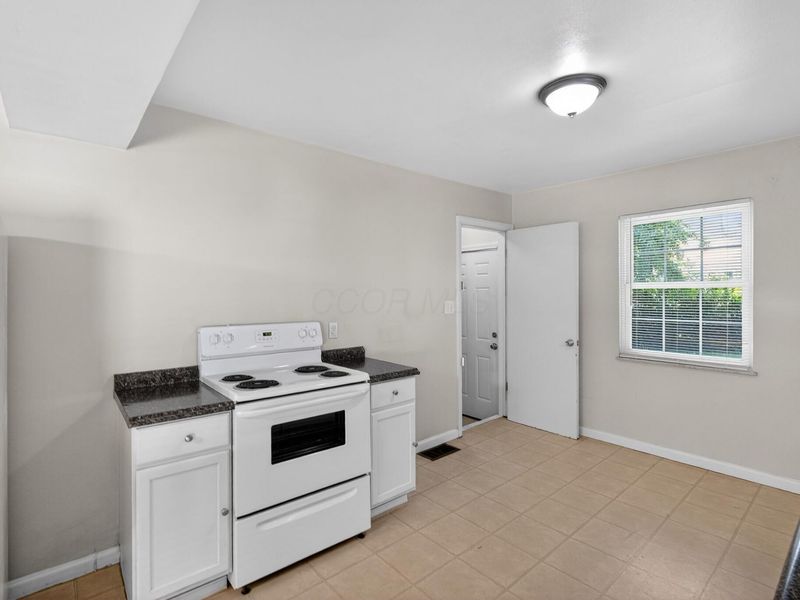 2745 Regina Avenue , Columbus, OH 43204 Photo 14