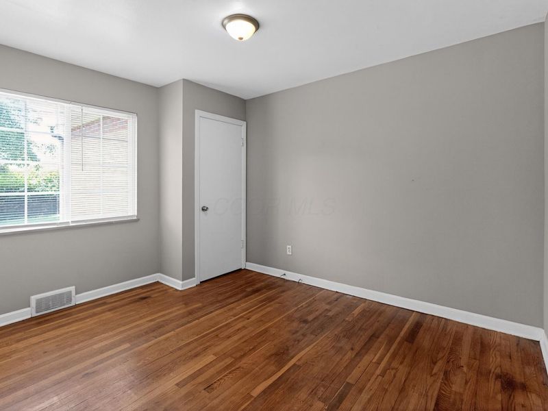 2745 Regina Avenue , Columbus, OH 43204 Photo 23