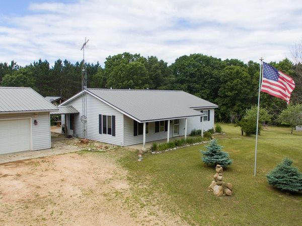 W7791 Dakota Circle, Westfield, WI 53964