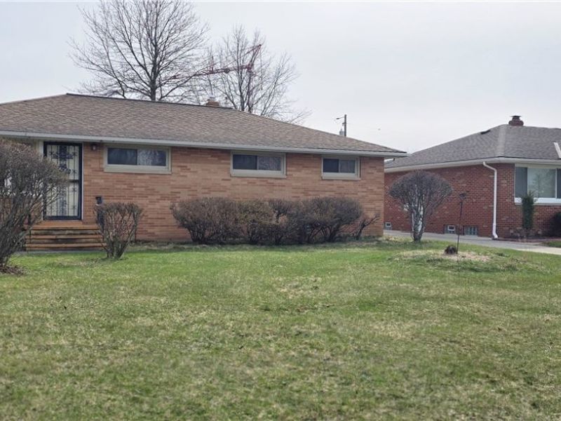 24780 Picone Lane, Bedford Heights, OH 44146 Photo 1