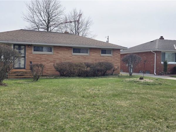 24780 Picone Lane, Bedford Heights, OH 44146