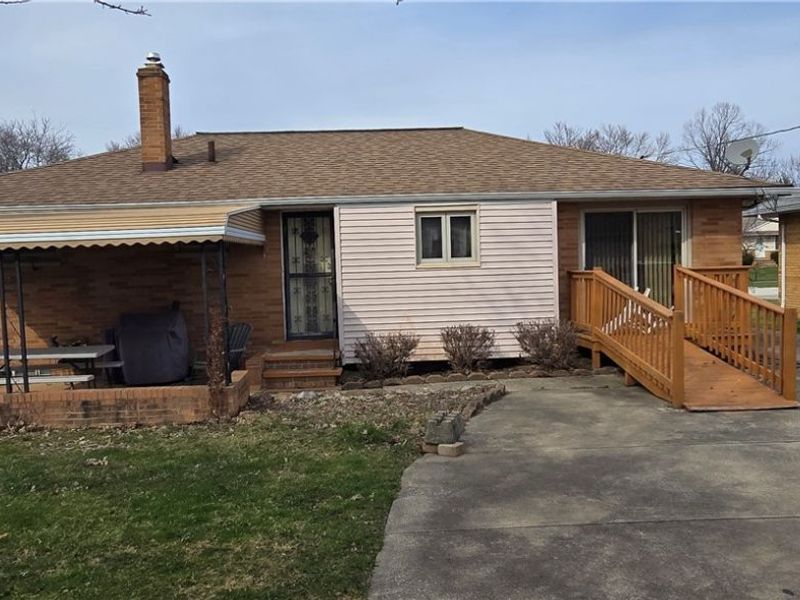 24780 Picone Lane, Bedford Heights, OH 44146 Photo 4