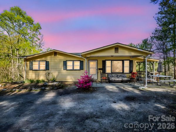 135 Jordan Road , Swannanoa, NC 28778
