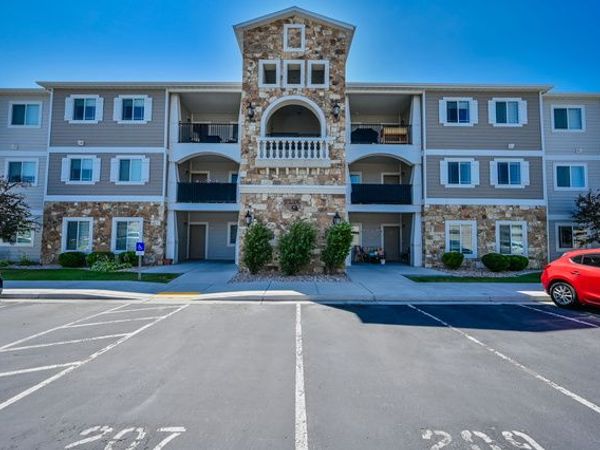 211 W RIDGE RD , Saratoga Springs, UT 84045
