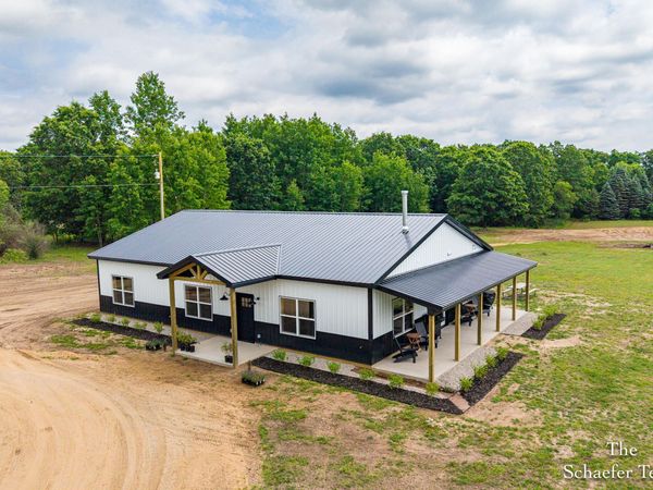 5227 S Johnson Road, Greenville, MI 48838