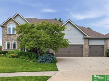 8564 S 101 Street, La Vista, NE 68128