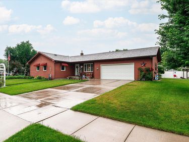 1003 S Elm Street, La Crescent, MN 55947