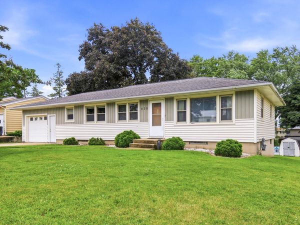 430 5th Street SW, Plainview, MN 55964
