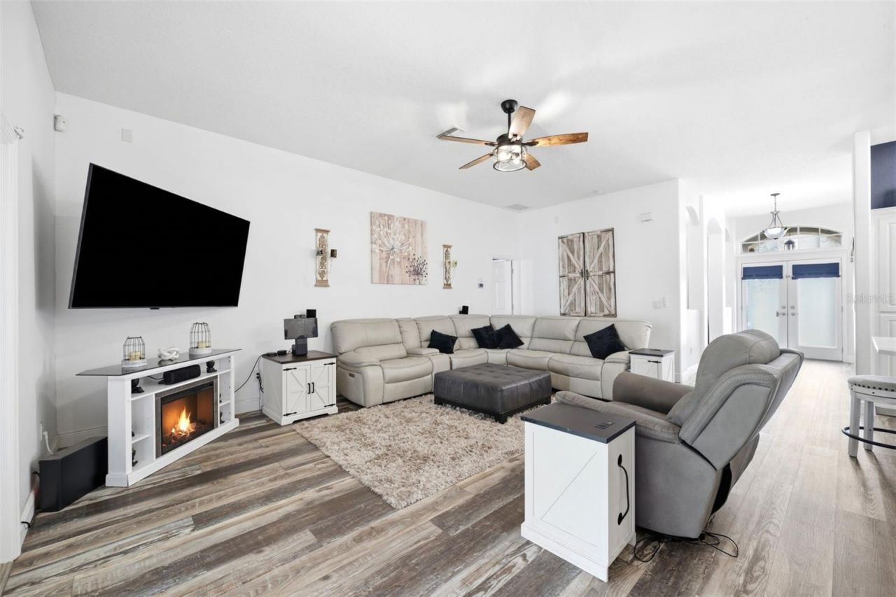12041 Sapphire Drive, Spring Hill, FL 34609 Photo