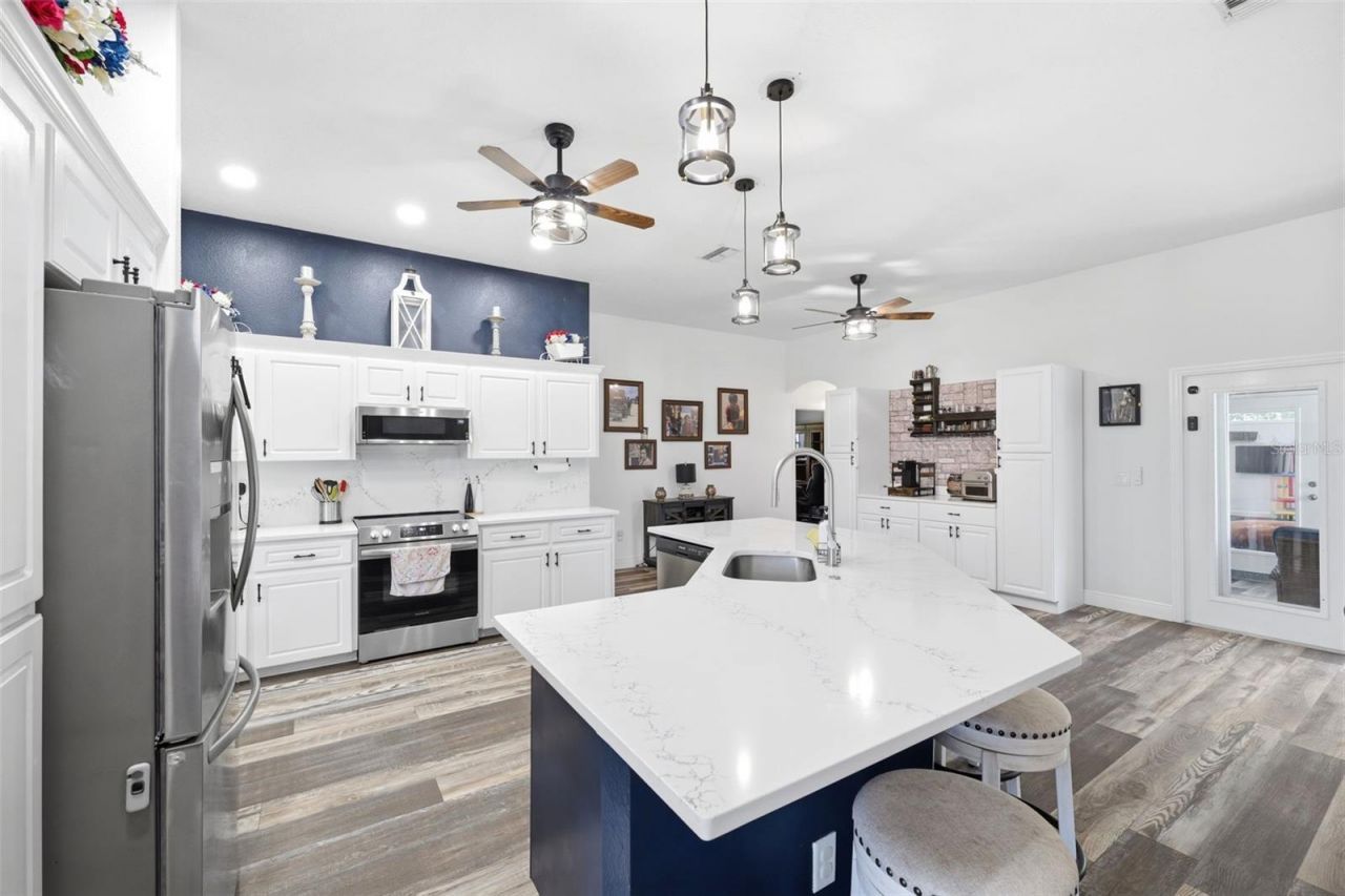 12041 Sapphire Drive, Spring Hill, FL 34609 Photo