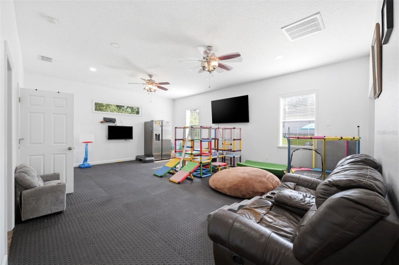 12041 Sapphire Drive, Spring Hill, FL 34609 Photo