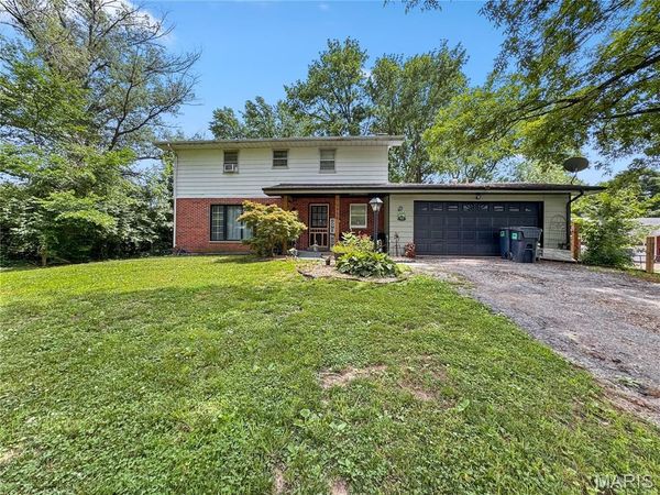3916 Centreville Avenue , Belleville, IL 62223