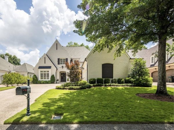 1271 S DUBRAY PL, Collierville, TN 38017