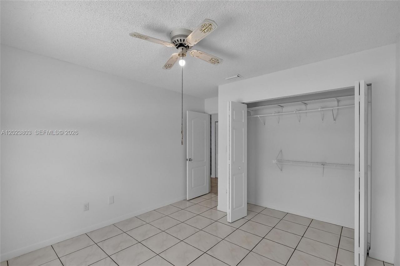 2514 W 74th St, Hialeah, FL 33016 Photo