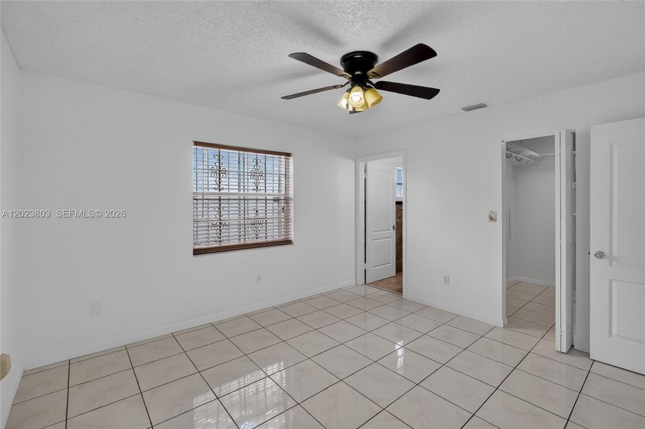 2514 W 74th St, Hialeah, FL 33016 Photo
