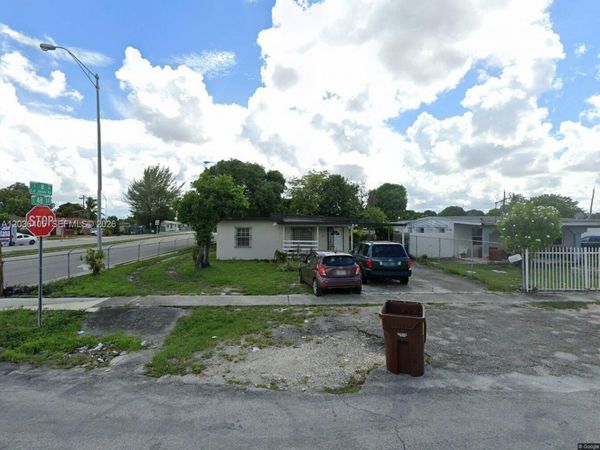 790 E 48th St , Hialeah, FL 33013