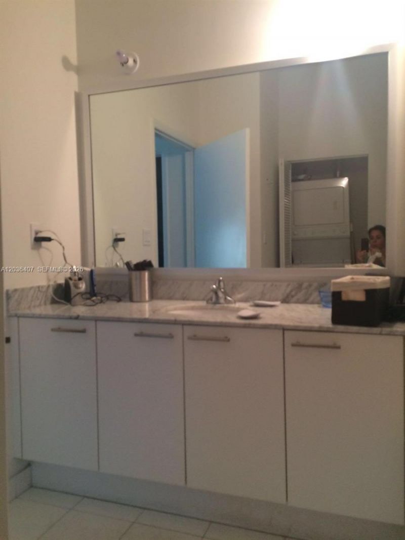 2001 Meridian Ave , Unit 426, Miami Beach, FL 33139 Photo