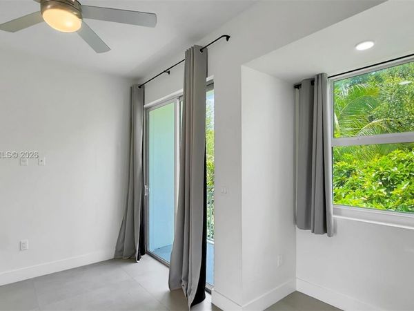 1536 NW 15th Ave, Unit 301, Miami, FL 33125