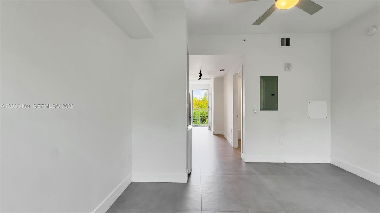 1536 NW 15th Ave, Unit 301, Miami, FL 33125 Photo