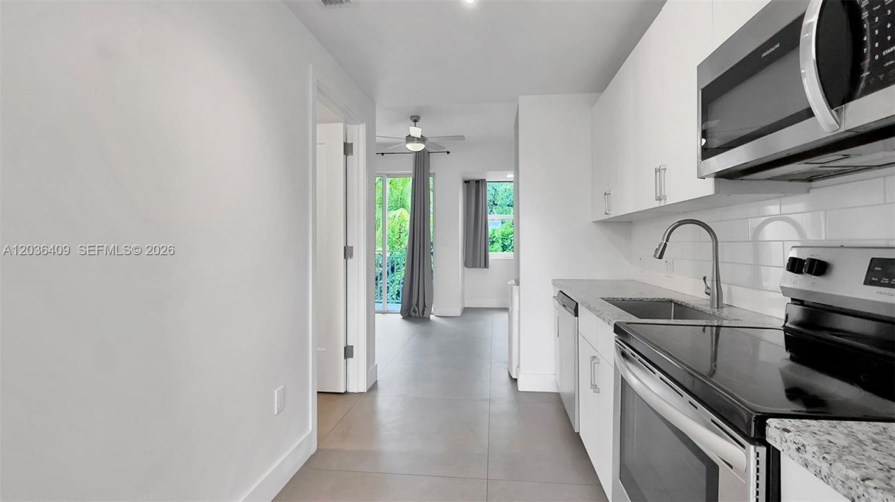 1536 NW 15th Ave, Unit 301, Miami, FL 33125 Photo