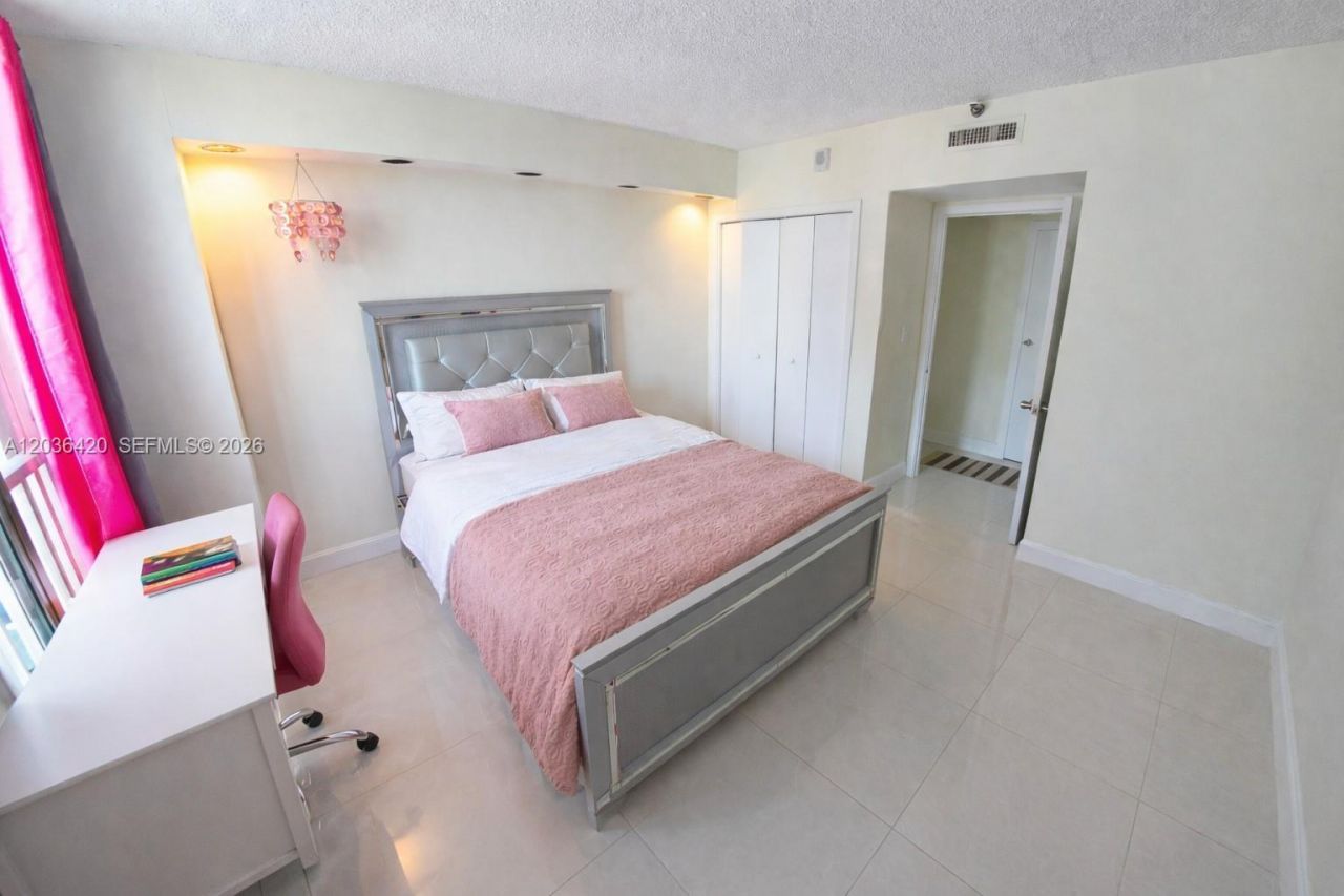 19707 Turnberry Way , Unit 20G, Aventura, FL 33180 Photo