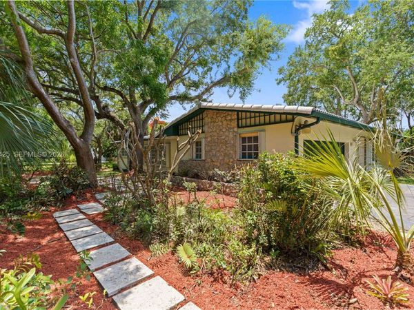 15200 SW 88th Ave, Palmetto Bay, FL 33157